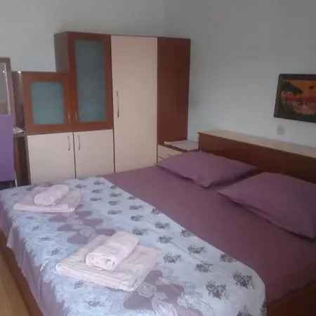 Viskovic * Tučepi